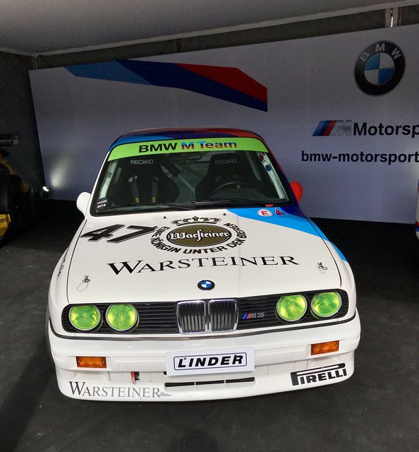 Der BMW M3 (E30), den Harald Grohs für VIP-Gäste pilotierte.