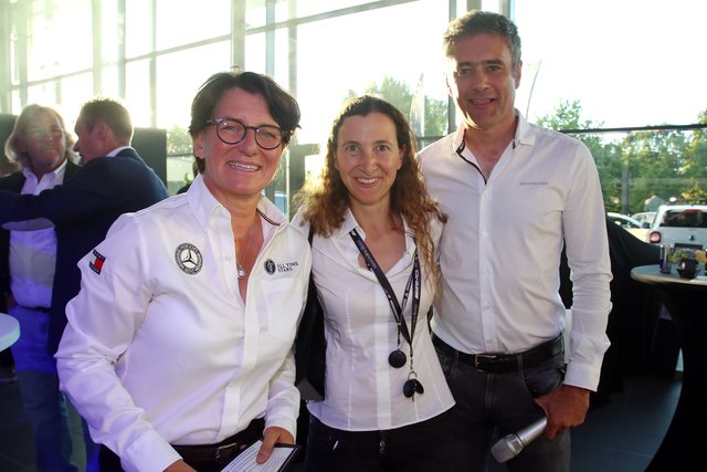 Mercedes-Rennlegende Ellen Lohr (li.), Mercedes-PR-Lady Nadine Mahdavi-Müller und Ex-Formel-1-Fahrer Karl Wendlinger. | Foto: Jürgen Friedrich