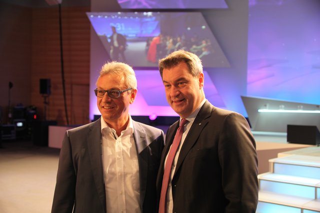 Siegfried Schneider, Präsident der BLM und Ministerpräsident Dr. Markus Söder. | Foto: Arthur Kreklau