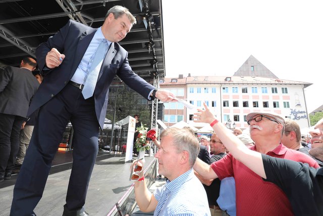 Staatsempfang für die Clubhelden. | Foto: Udo Dreier
