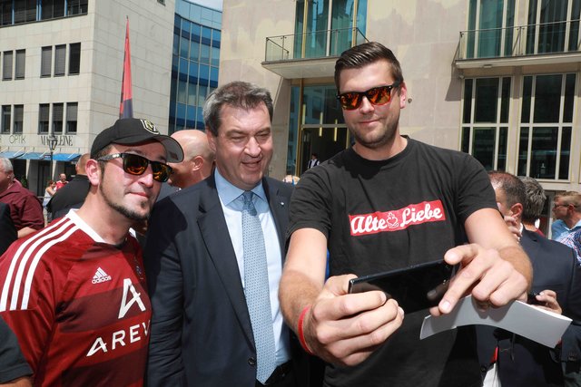 Staatsempfang für die Clubhelden. | Foto: Udo Dreier