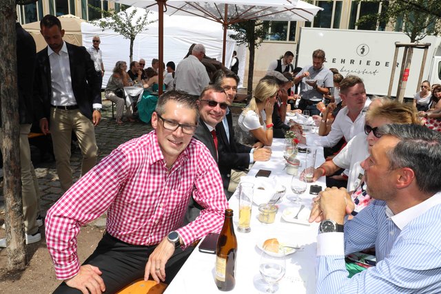 Staatsempfang für die Clubhelden. | Foto: Udo Dreier