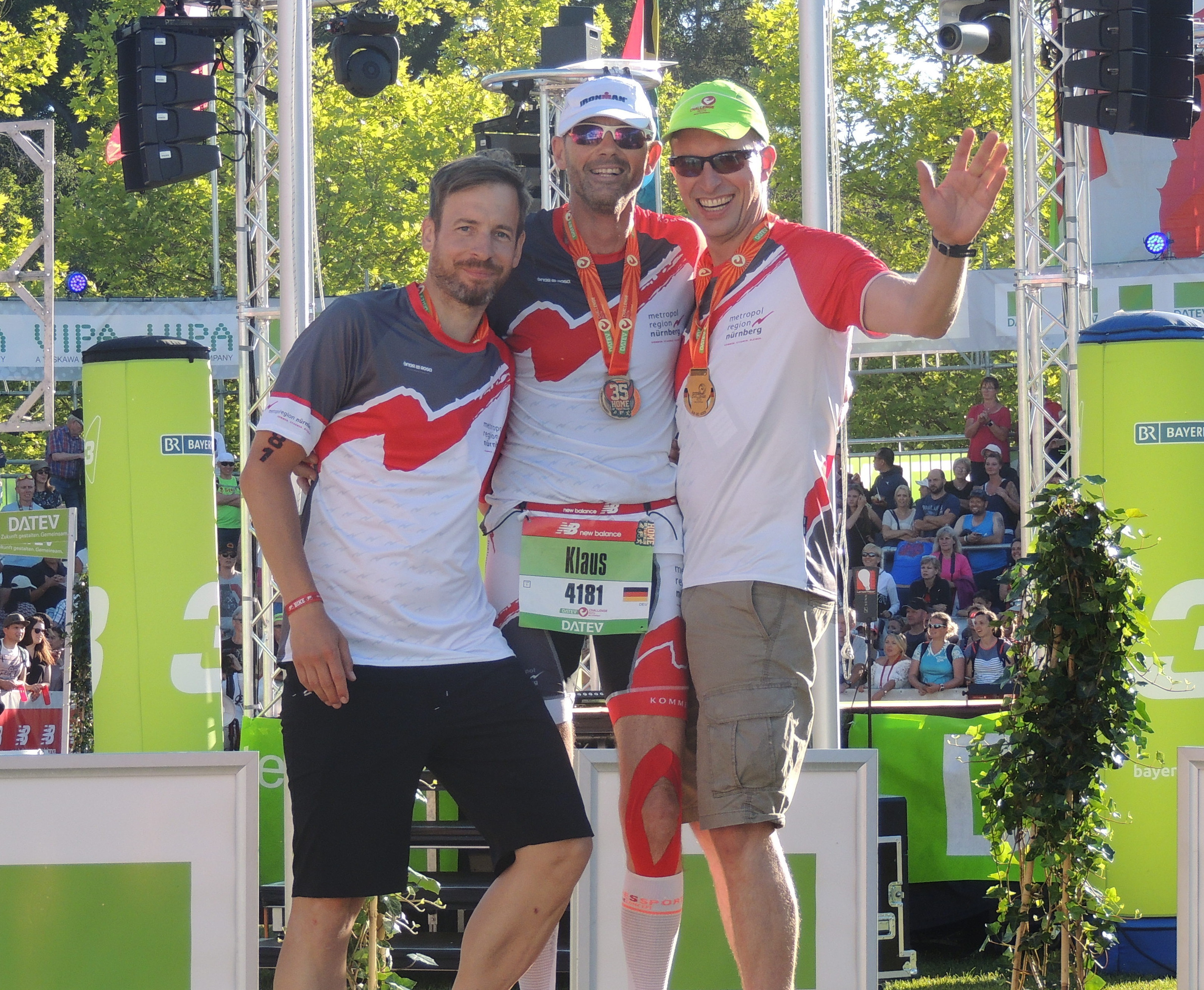 Radfahrer Markus Pietsch, Läufer Prof. Dr. Klaus L. Wübbenhorst und Schwimmer Christoph Albrecht (von links) kämpften mit 650 Staffeln gegen den inneren Schweinehund.