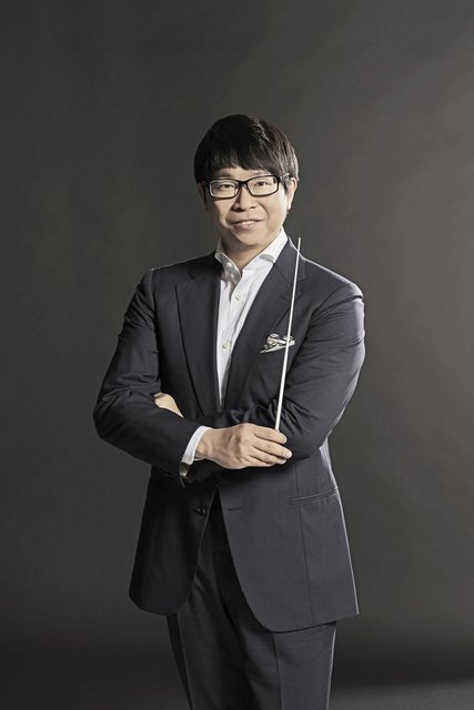Chefdirigent der Nürnberger Symphoniker Kahchun Wong. | Foto: Torsten Hönig