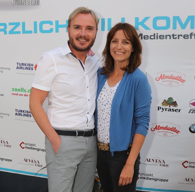 Die SPD-Landtagskandidaten Kerstin Gardill und Marcel Schneider (Promifriseur). | Foto: © Jürgen Friedrich