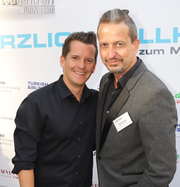 Medientreff-Macher Patrick Kraft (rechts) und Hit Radio N1-Moderator Flo Kerschner. | Foto: © Jürgen Friedrich