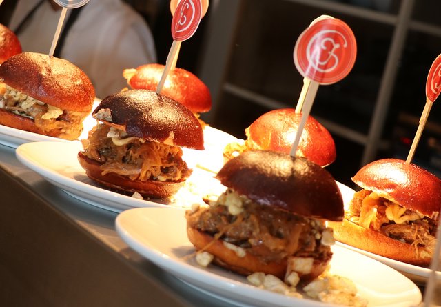 Die Gäste wurden mit ausgesuchten Kreationen verwöhnt. | Foto: © Jürgen Friedrich