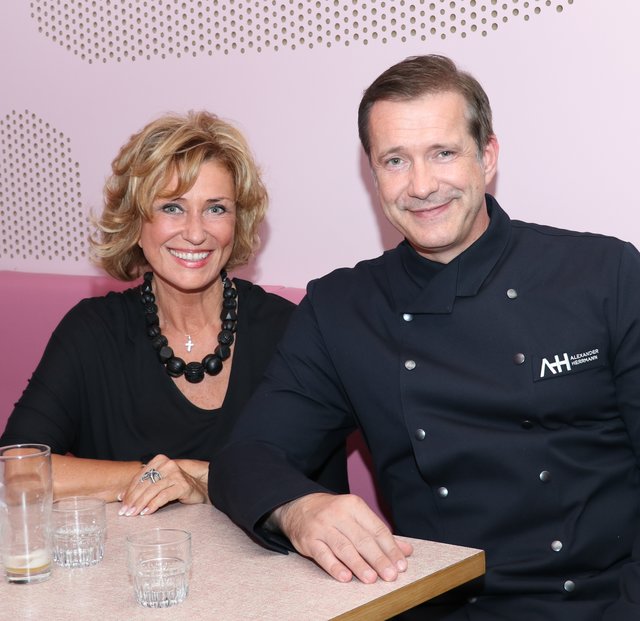 CSU-Lady & Unternehmerin Dagmar Wöhrl mit Gastgeber & Starkoch Alexander Herrmann. | Foto: © Jürgen Friedrich
