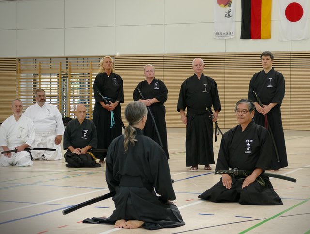 Iaido Sommerlehrgang 2018 mit Furuichi Sensei (re).