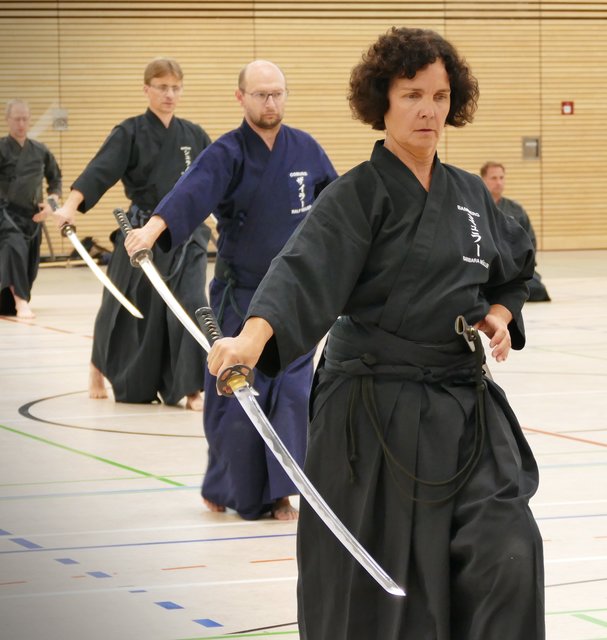 Barbara Müller aus Bamberg legte die Prüfung zum Yondan (4. Dan Iaido) ab.