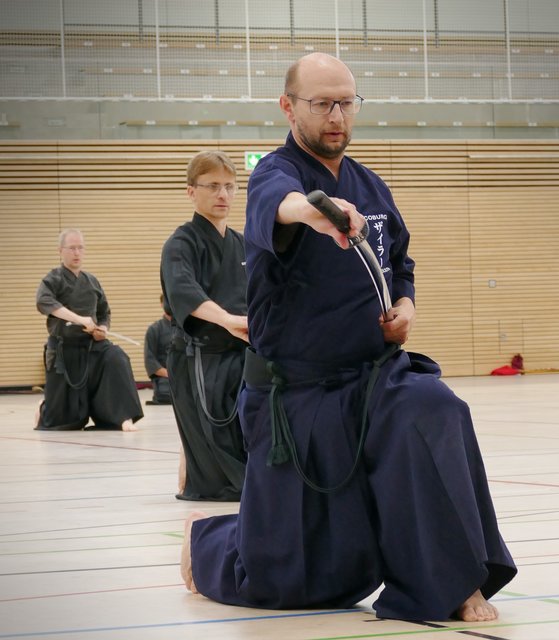 Iaido Sommerlehrgang 2018. Ralf Seiler aus Coburg legte die Prüfung zum Yondan (4. Dan Iaido) ab.