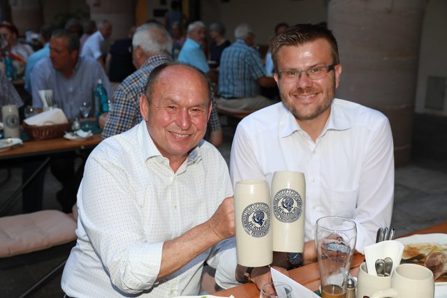 Schaustellerchef Lorenz Kalb (l.)  und OB-Vertreter Marcus König. | Foto: Udo Dreier