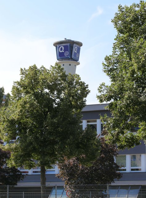 Die Stadt Nürnberg hat sich die Werbeflächen am Quelle-Turm für die Kulturhauptstadtbewerbung gesichert.