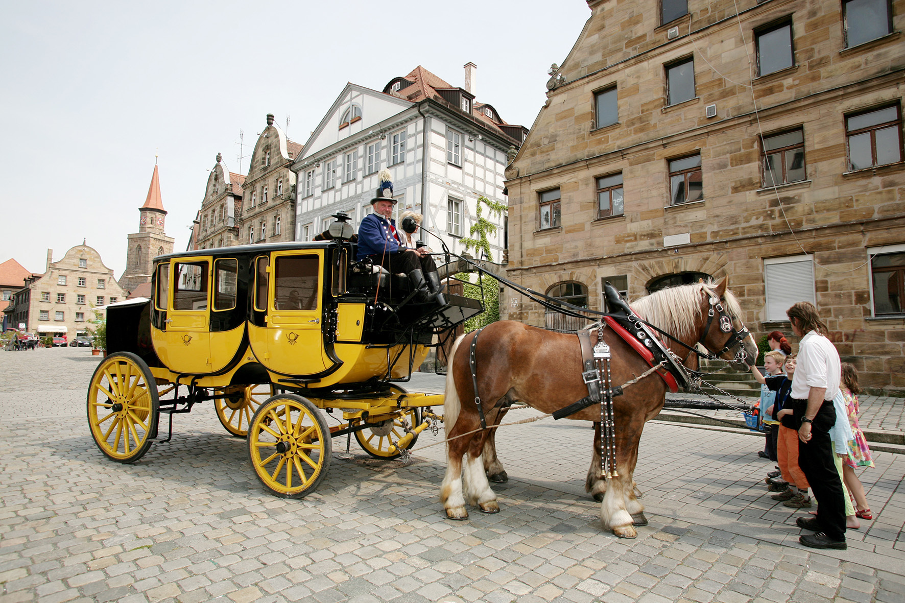 Halt auf dem Fürther Marktplatz.