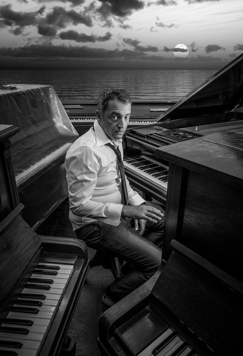 Rainald Grebe - Leider muss das Konzert vom 31. August verschoben werden. Der neue Termin ist der 17. Mai 2019 (19 Uhr). Die Eintrittskarten behalten ihre Gültigkeit.
