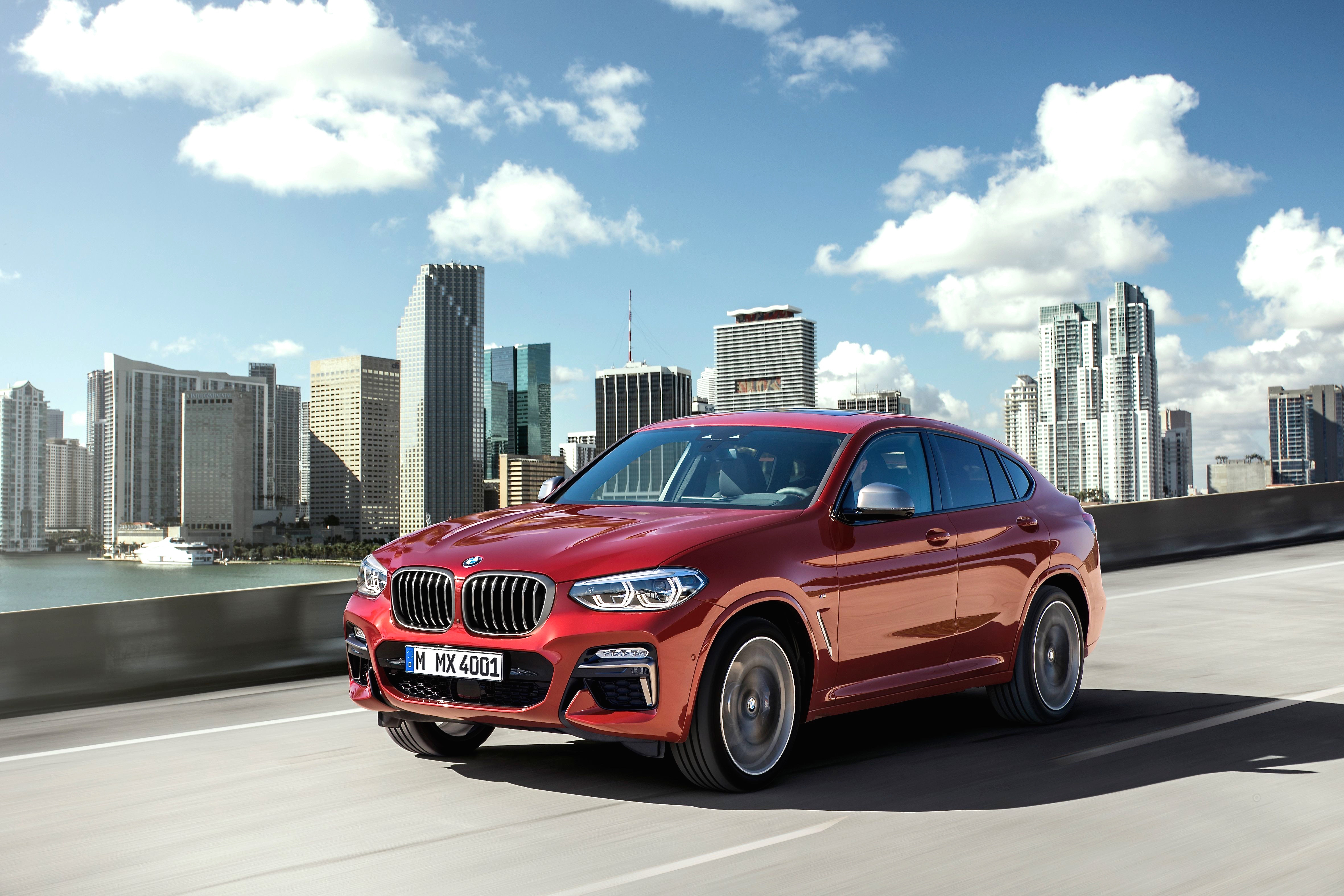 Mit seinem auf das SAV abgestimmten Fahrwerk und dem tieferen Schwerpunkt bietet der X4 mehr Agilität und zugleich mehr Fahrkomfort. Neben dem M-Sportfahrwerk und der „Performance Control“ gehört auch die Variable Sportlenkung zur Serienausstattung. Foto: Auto-Medienportal.Net/BMW