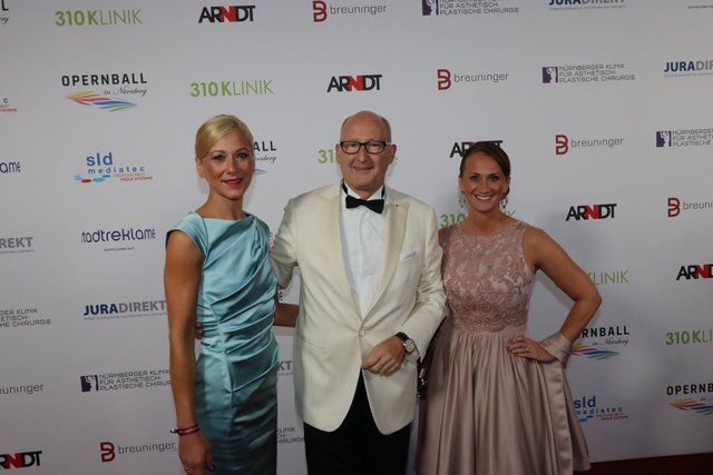 Breuninger-Chefin Stefanie Krug (r.) und Martin Kusch mit Ehefrau Maria.