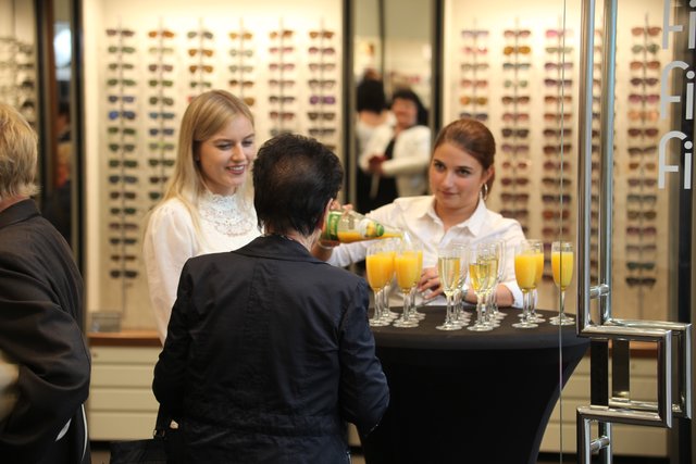 Das Team und die Kunden freuten sich über die Wiedereröffnung nach viermonatiger Umbaupause. | Foto: Arthur Kreklau