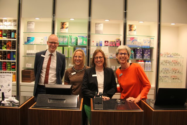 Das Team und die Kunden freuten sich über die Wiedereröffnung nach viermonatiger Umbaupause. | Foto: Arthur Kreklau