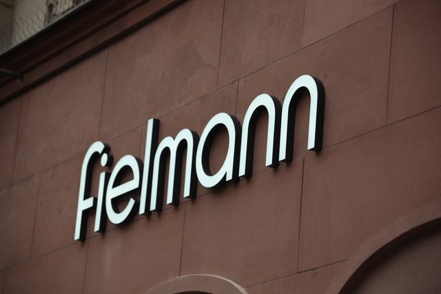 Das Team und die Kunden freuten sich über die Wiedereröffnung nach viermonatiger Umbaupause. | Foto: Arthur Kreklau