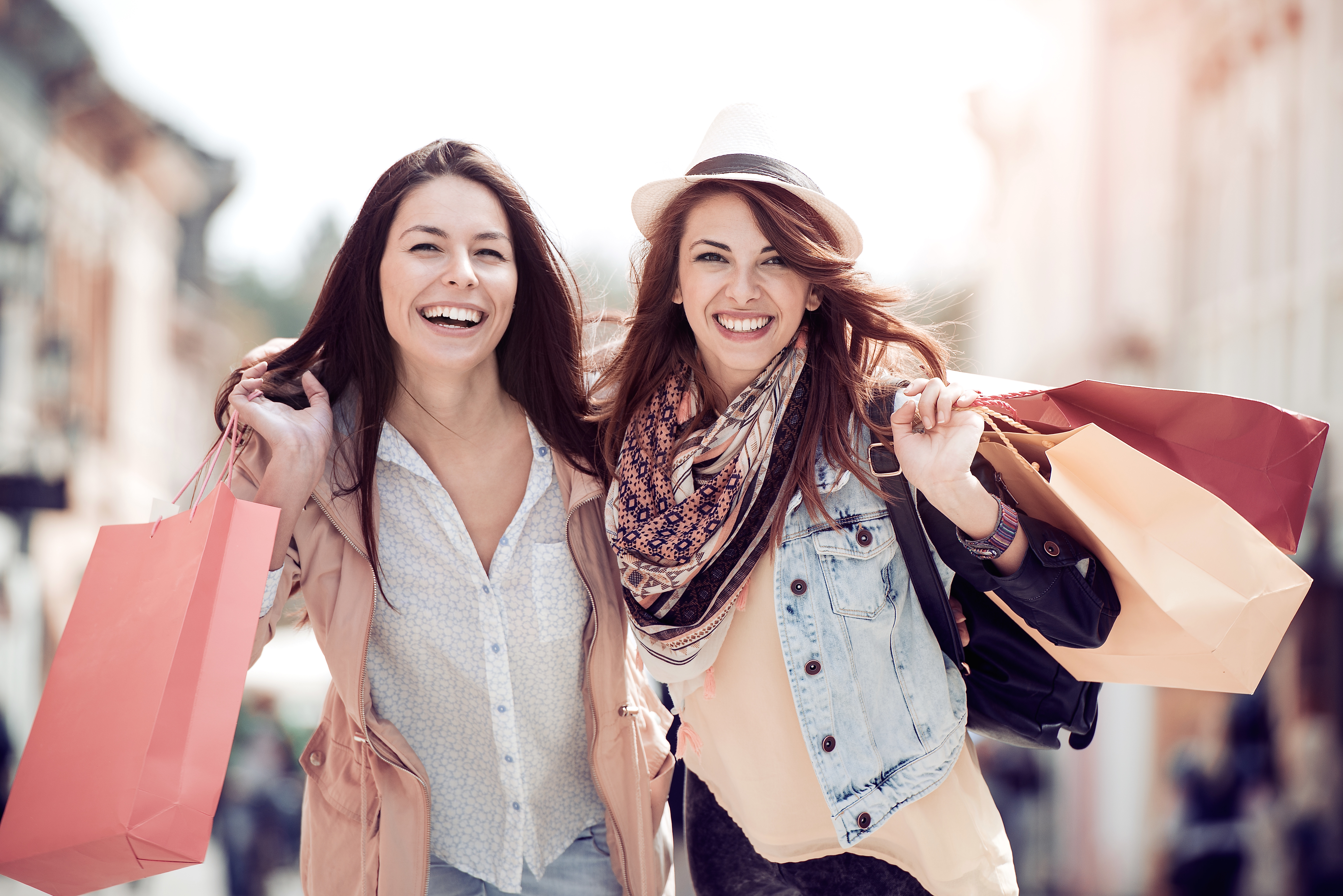 Der Erlanger Herbst ist traditionell ein Besuchermagnet – auch heuer darf natürlich wieder nach Herzenslust geshoppt werden. Fotos: © ivanko80 / Fotolia.com