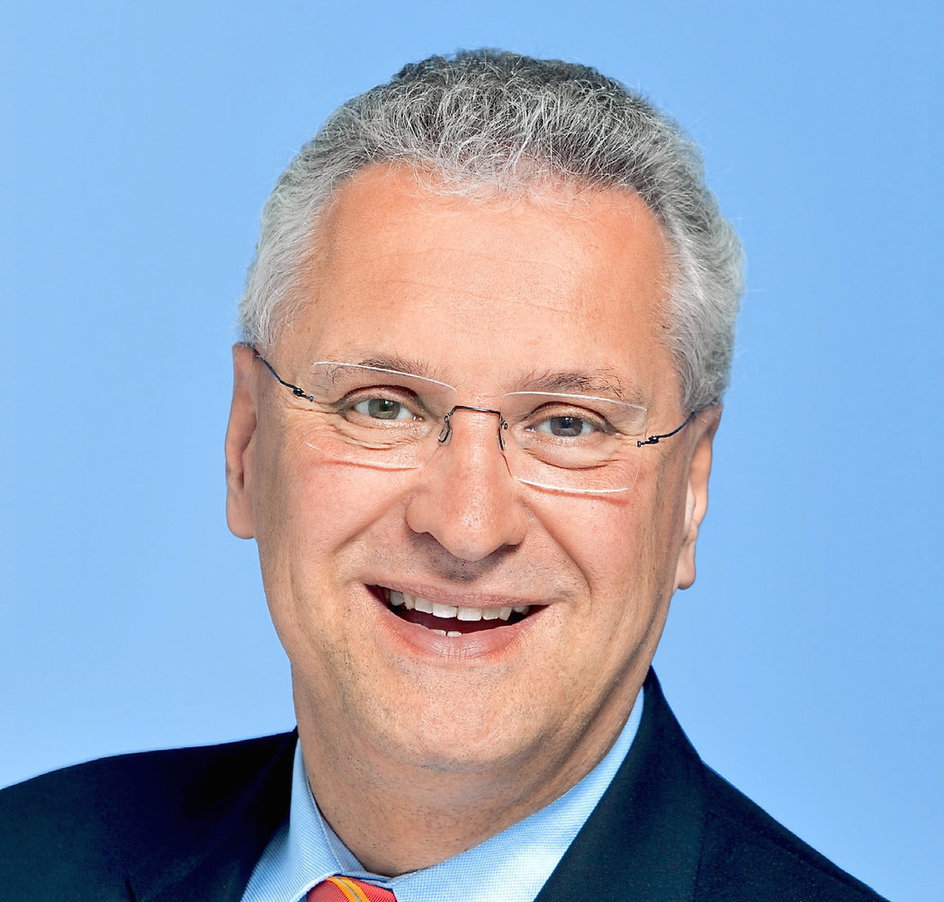 Bayerns Innenminister Joachim Herrmann ruft Bürgerinnen und Bürger dazu auf, vom Stimmrecht Gebrauch zu machen.