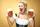 Prost: Forscher der FAU haben herausgefunden, dass Bier vielleicht sogar das Leben verlängern kann. Foto: © Mike Orlov / Fotolia.com
