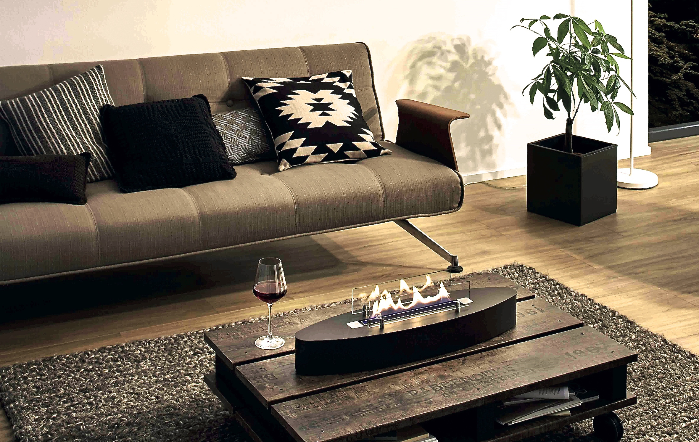 Flammenspiele: stilvoll und elegant. Foto: Spartherm/akz-o