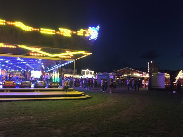 Moderner Vergnügungspark