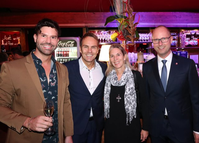 PALAZZO-Strippenzieher Matthias Adolph (rechts) mit Erfolgs-Gastronom Christian Wagner (links) und Funkhaus-Geschäftsführer Alexander Koller mit Gattin Katrin. | Foto: © John R. Braun