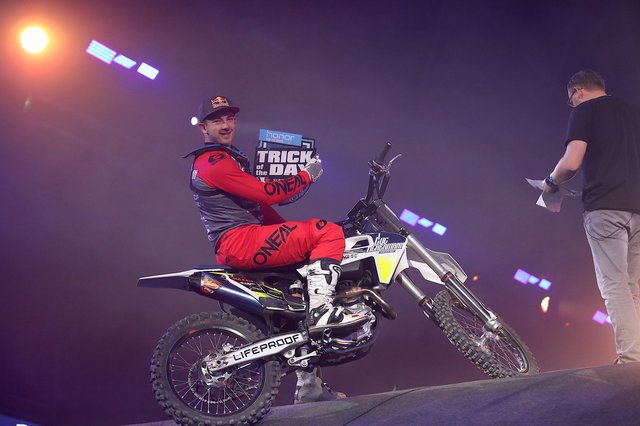 NIGHT of the JUMPs: Luc Ackermann. | Foto: NIGHT of the JUMPs / Oliver Franke