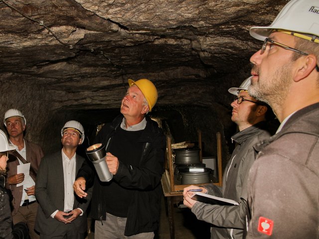 Rundgang durch die Felsenkeller mit MdL Michael Hofmann (3. v. links) | Foto: Büro Michael Hofmann