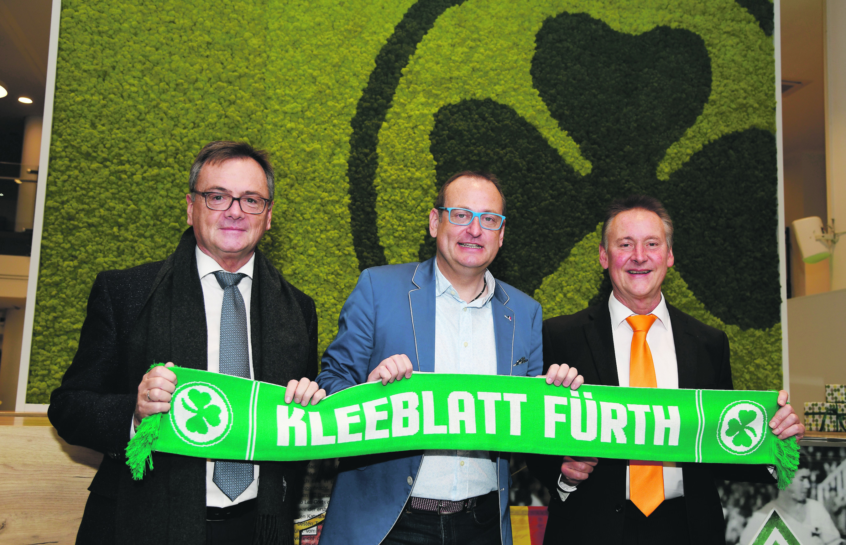 Freuen sich über die Zusammenarbeit (v.l.) Fred Höfler, Volker Heißmann und Dr. Thomas Jung.