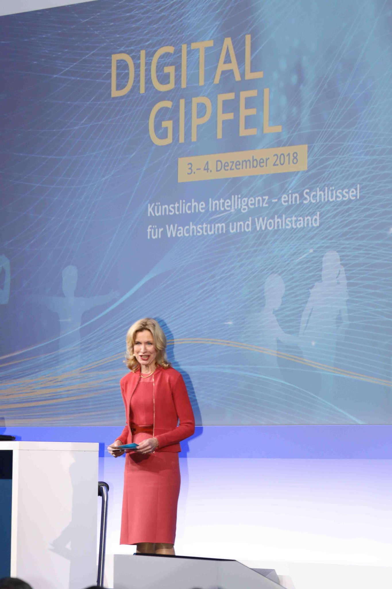 Es ging um Knstliche Intelligenz: Merkel beim Digital-Gipfel in Nrnberg -  Nrnberg