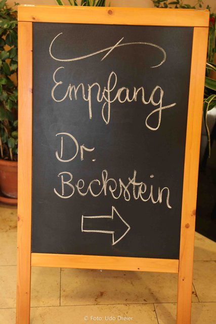 Das Empfangsschild am Eingang. | Foto: © Udo Dreier