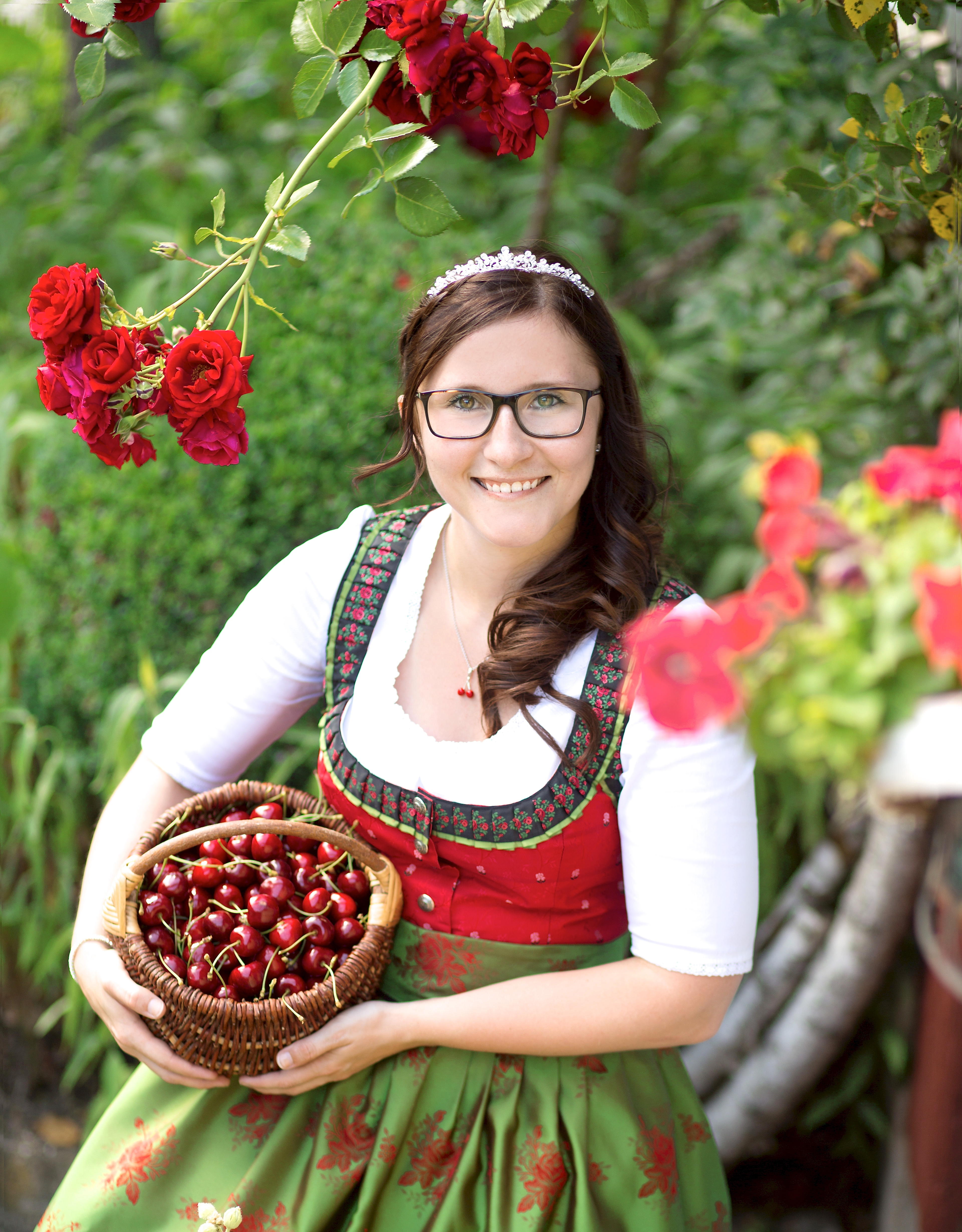 Die Amtszeit der aktuellen Kirschenkönigin Sandra I. geht zu Ende. Foto: Landratsamt Forchheim