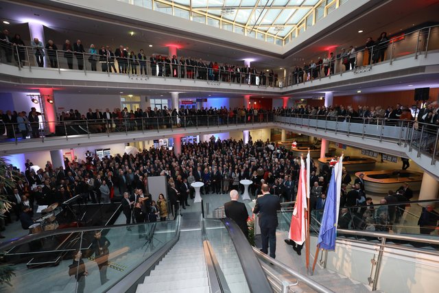 Neujahrsempfang der Stadt Nürnberg mit rund 1.500 Gästen im Foyer des NCC-West der NürnbergMesse. | Foto: Udo Dreier