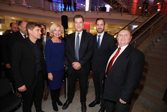 Neujahrsempfang der Stadt Nürnberg mit rund 1.500 Gästen im Foyer des NCC-West der NürnbergMesse. | Foto: Udo Dreier