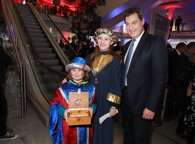 Neujahrsempfang der Stadt Nürnberg mit rund 1.500 Gästen im Foyer des NCC-West der NürnbergMesse. | Foto: Udo Dreier