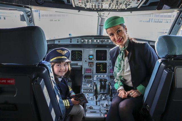 Die Tollitäten der Nürnberger Luftflotte des Prinzen Karneval beim traditionellen Prinzenflug. | Foto: Airport Nürnberg / Christian Albrecht