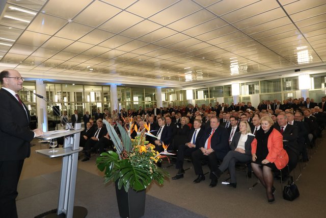 420 Gäste hatten sich für den Empfang im Heimatministerium angemeldet. | Foto: © John R. Braun
