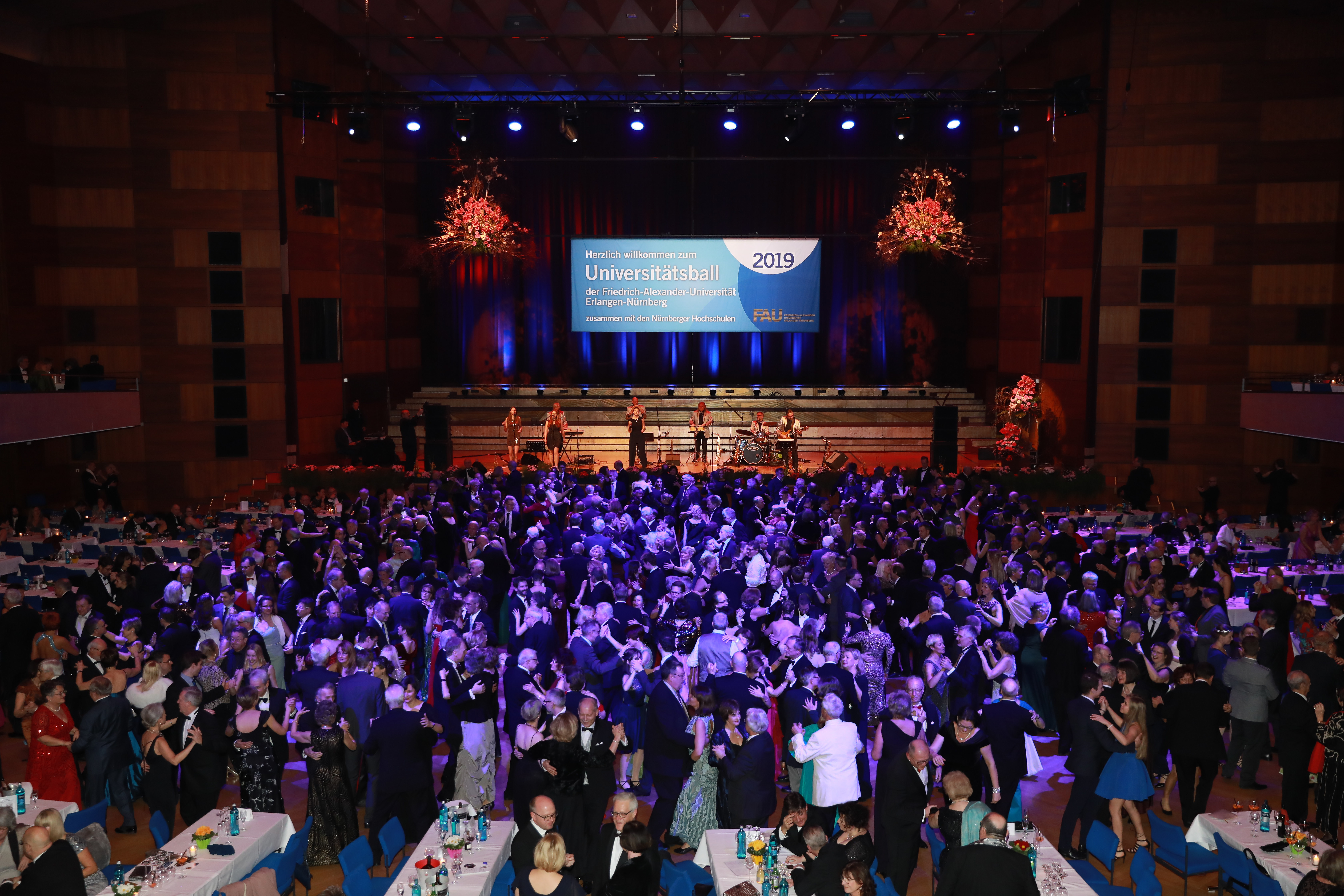 Foto: Udo Dreier - 02.02.2019 - Nürnberg - Meistersingerhalle - Uni-Ball - Ball der Hochschulen