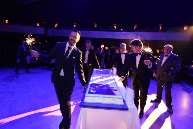 Geburtstagstorte - Foto: Udo Dreier - 02.02.2019 -  Nürnberg - Meistersingerhalle - Uni-Ball - Ball der Hochschulen