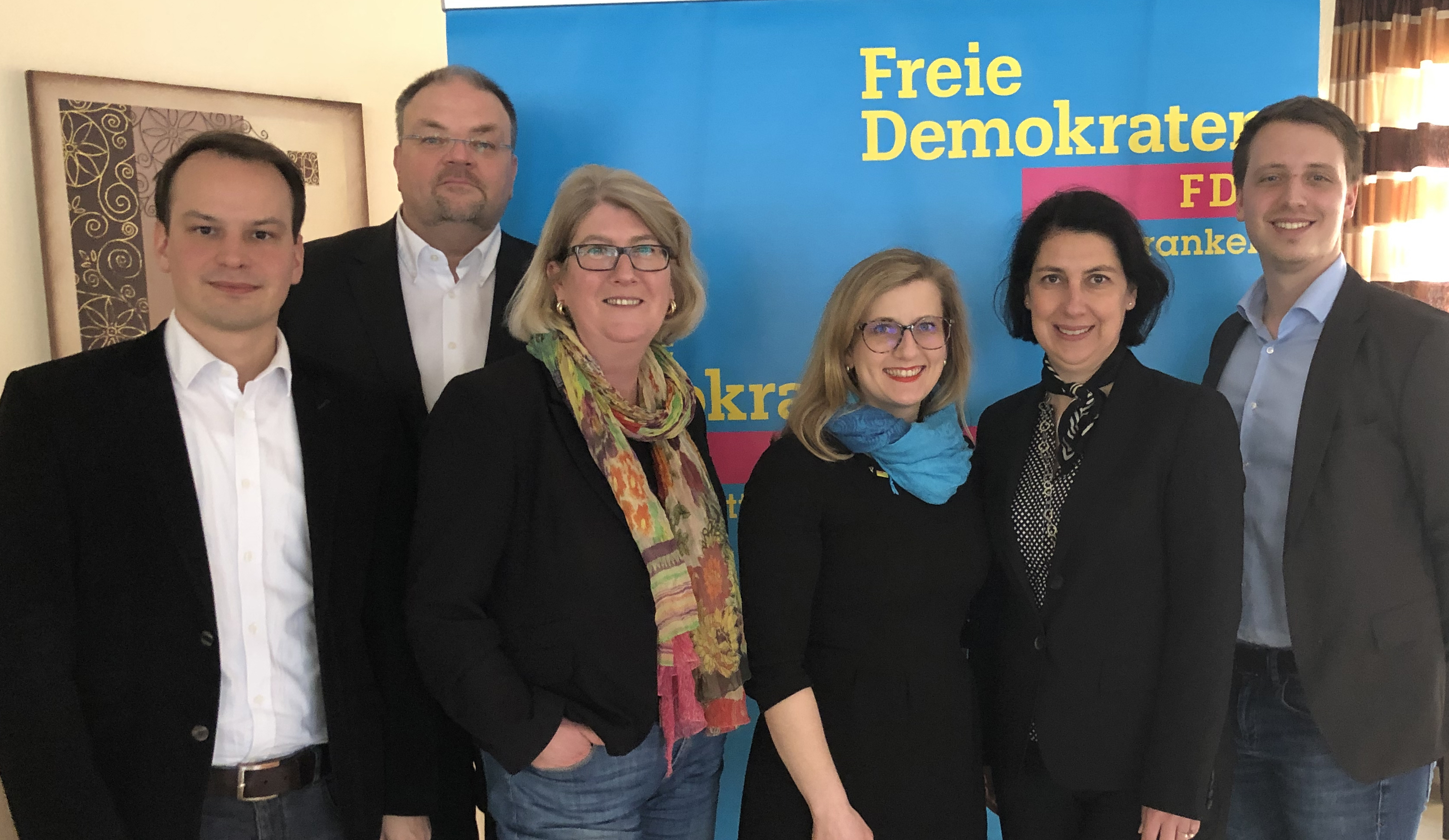 v.l.n.r.: Matthias Fischbach MdL, Bezirksratsmitglied Markus Lüling, Britta Dassler MdB, Kristine Lütke, Katja Hessel MdB, Bezirksvorsitzender Axel Rötschke