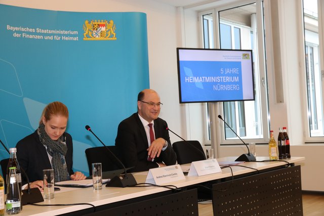 Der Bayerische Finanzminister Albert Füracker zieht Bilanz nach fünf Jahren Heimatministerium.
