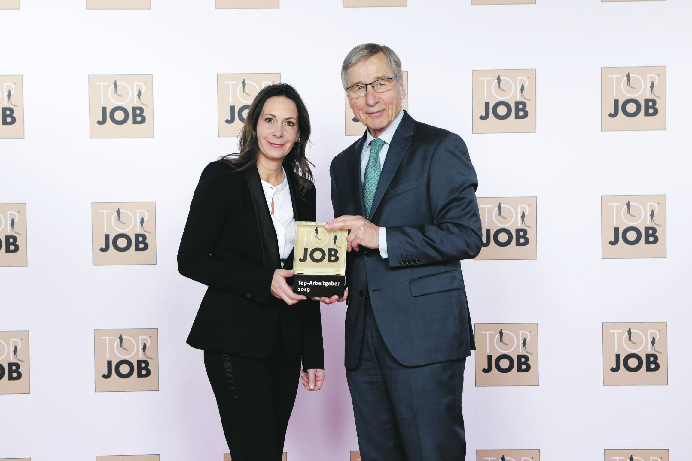 Dr. Nadine Cauers-Lehrieder (Geschäftsführende Gesellschafterin) und Wolfgang Clement, Bundeswirtschaftsminister a.D.