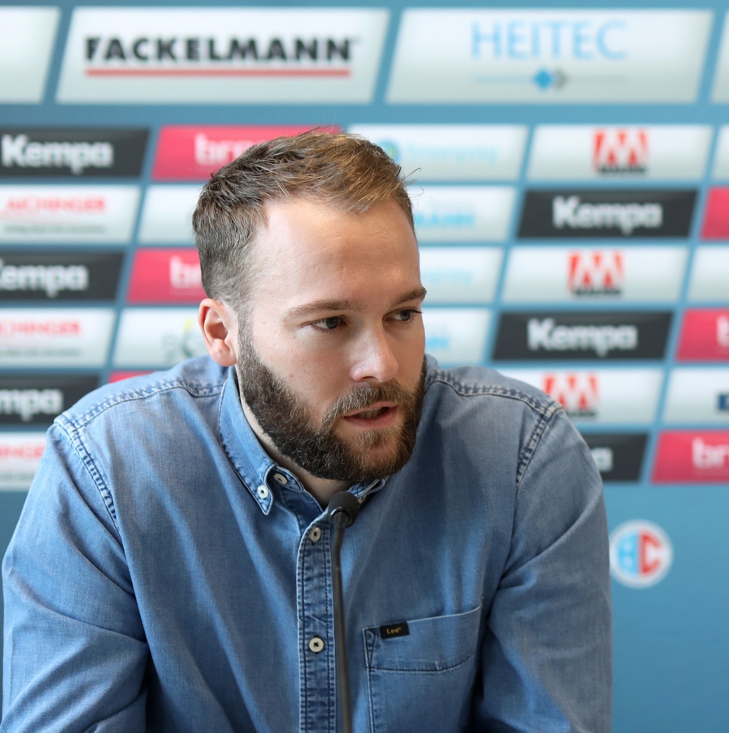 (Jocki_Foto, Erlangen) Kevin Schmidt, Sportlicher Leiter HC Erlangen: Wetzlar ist daheim stark