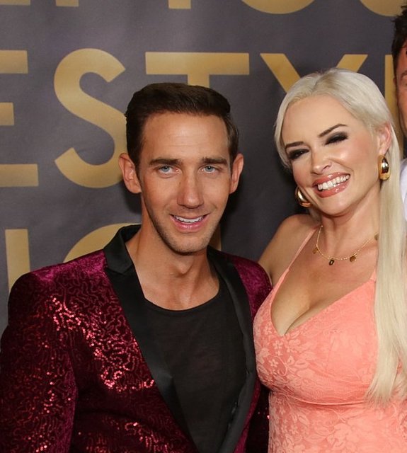 Zwei Auswanderer! Marcel Remus mit TV-Star Daniela Katzenberger auf Mallorca. | Foto: © Jürgen Friedrich