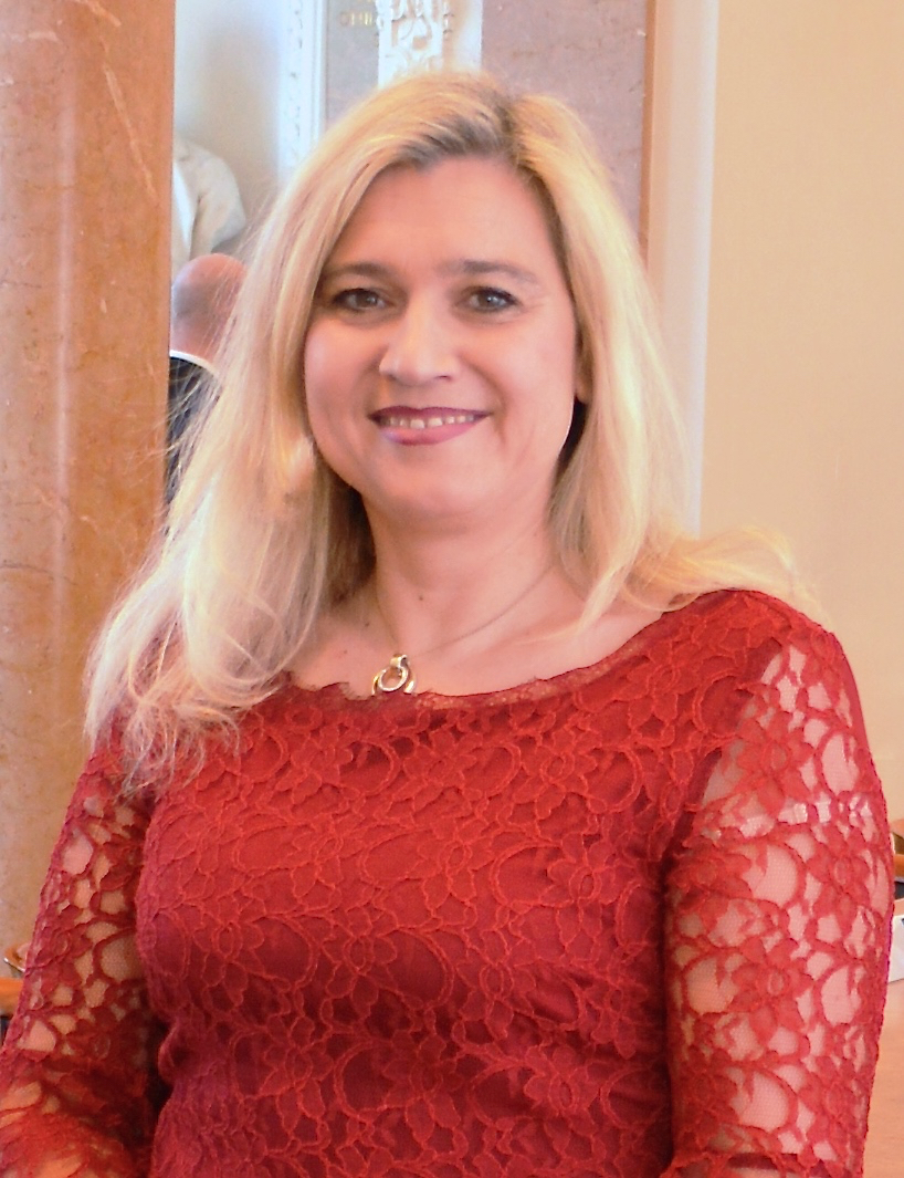 Staatsministerin Melanie Huml fördert Gesundheitsregionen in ganz Bayern. Foto: © StMGP