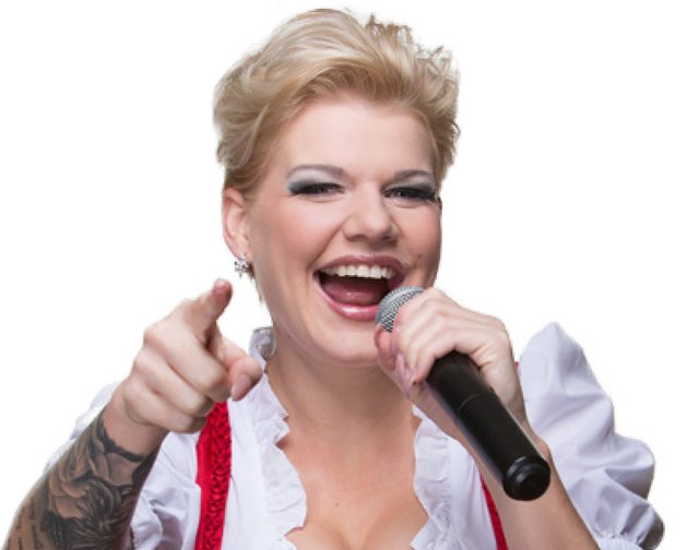 Melanie Müller (,,Beim Après Ski vernasch i Di“) heizt dem Publikum nicht nur mit ihren Songs ein... | Foto: © Veranstalter